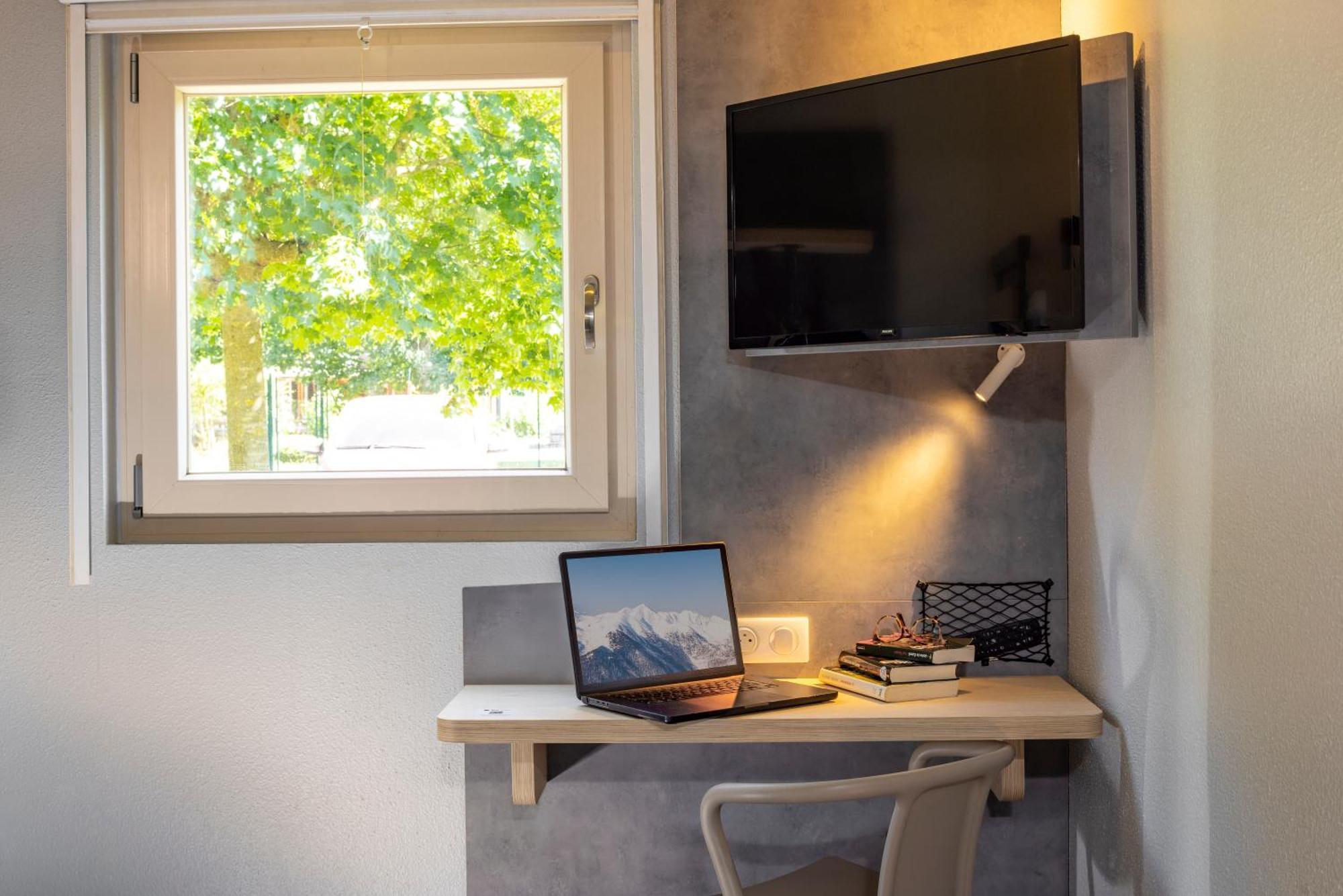 Ibis Budget En Bresse Hotel